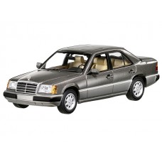 Модель 1:43 230 e w 124 серый