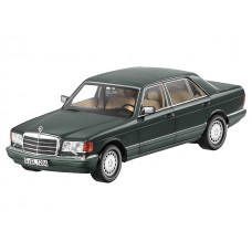 Модель 1:18 v126 темно-зеленый