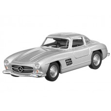 Модель 1:43 pullback 300 sl