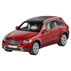 Модель 1:43 glc designo hyacinth red metallic