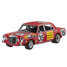 Модель 1:43 w109 amg 6.8 1971