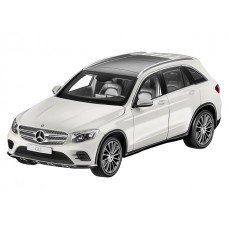 Модель 1:18 x253 glc белый бриллиант