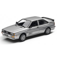 Модель авто 1:43 audi quattro