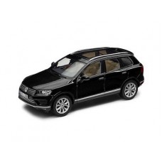 Модель автомобиля touareg 1:43  (Deep Black) 