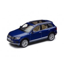 Модель автомобиля touareg 1:43 (Reef Blue)